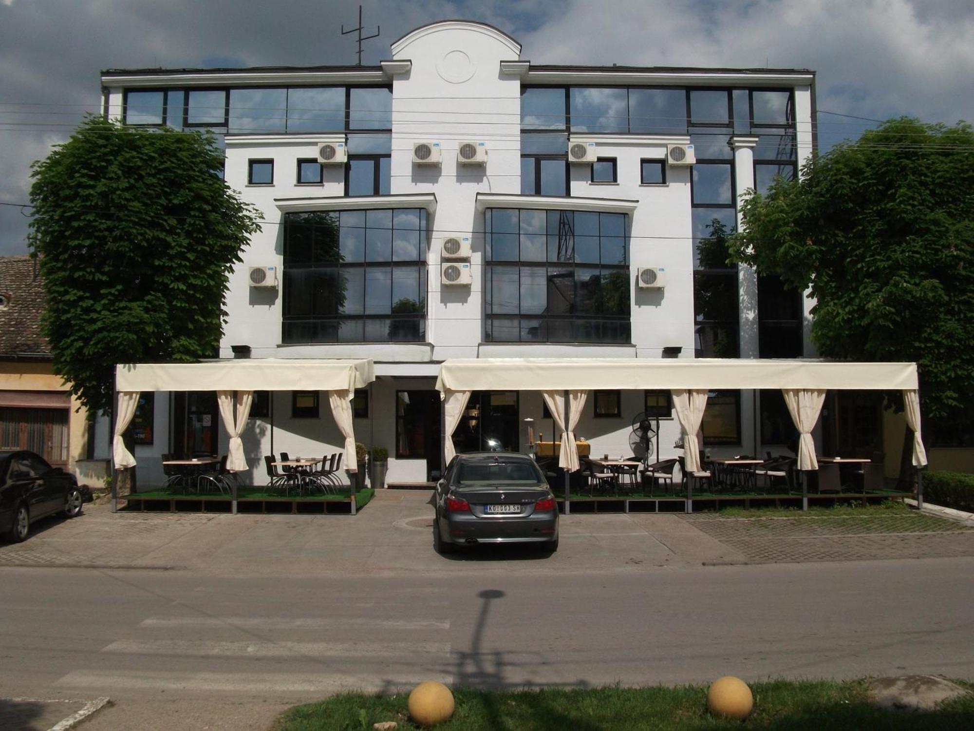 Villa Milano Kovin Exterior foto